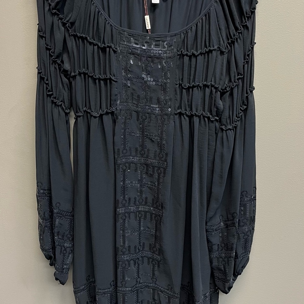 Elegant Long Sleeve Dress in Black